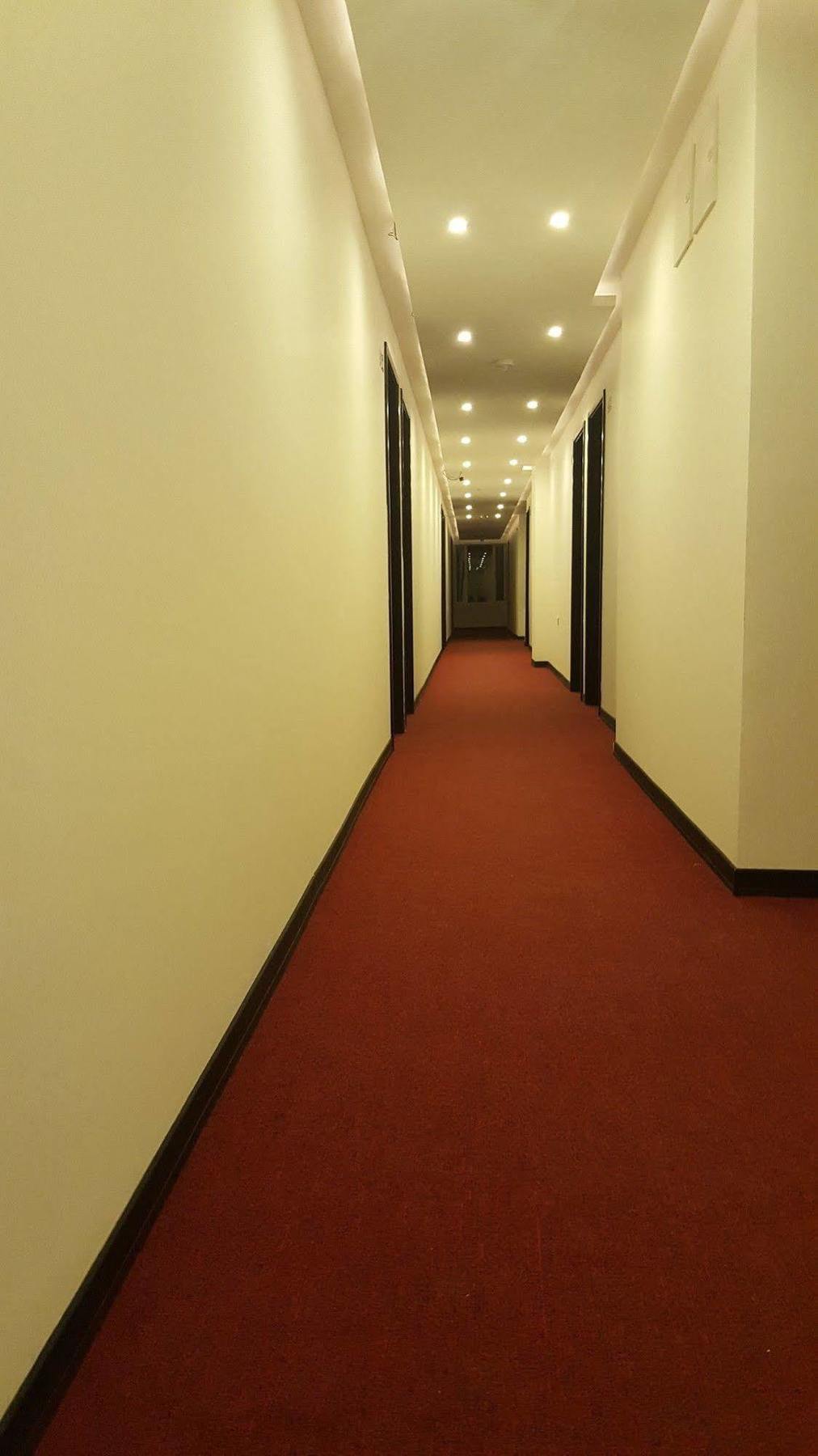 Ayenda 1063 Golden Hotel โบโกตา ภายนอก รูปภาพ